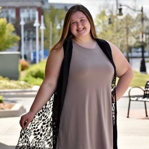 Meet your Posher, Becca